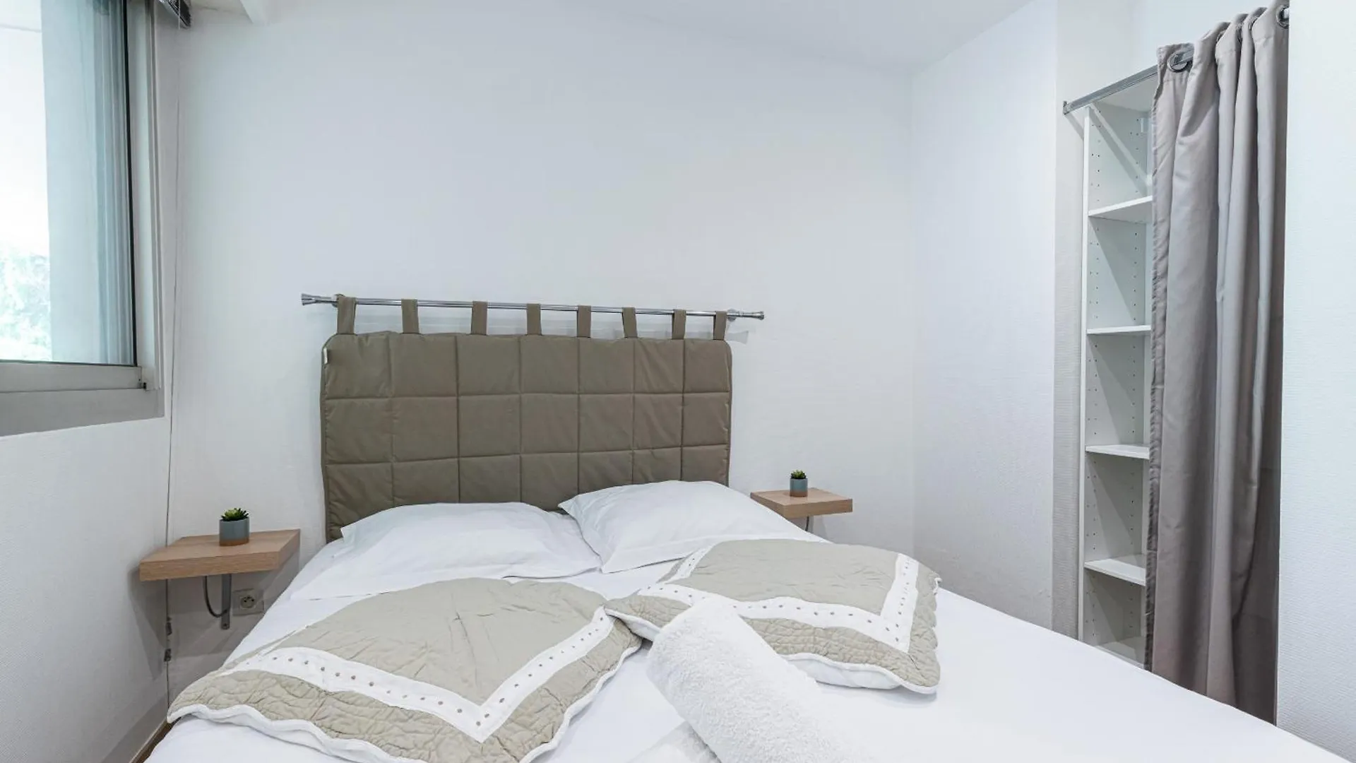 1 Bdr Large Terrace Apartment Nice