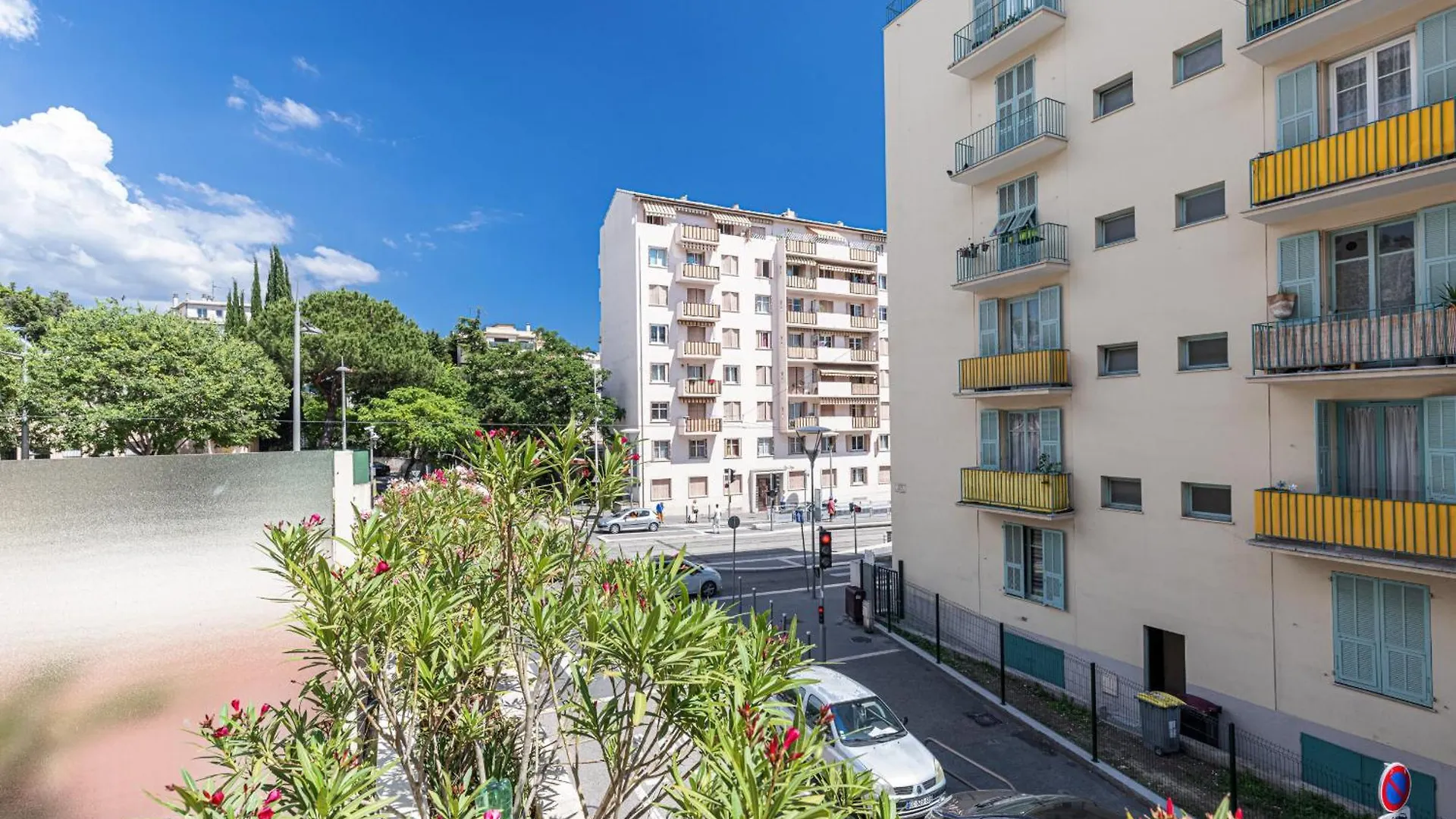 1 Bdr Large Terrace Apartment Nice